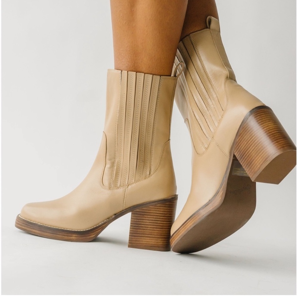 NEW Seychelles Sweet Escape Bootie